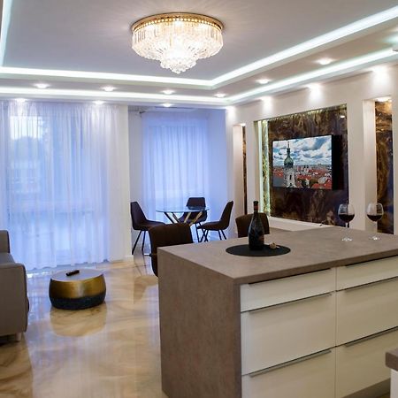 Dream Apartman 2 With Free Parking Győr Buitenkant foto